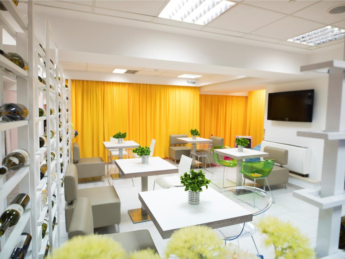 Ibis Styles Skopje Hotel Buitenkant foto