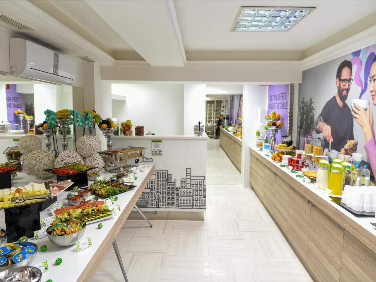 Ibis Styles Skopje Hotel Buitenkant foto